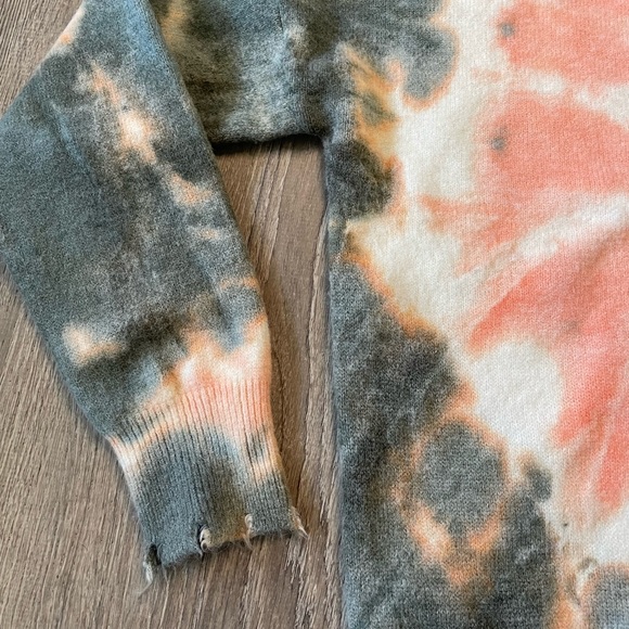 12 PM Buckle Brand Small Tie Dye Women’s Distressed Pullover Sweater - Picture 4 of 5